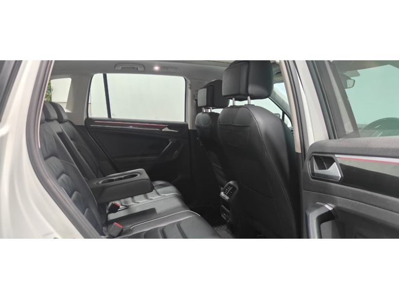 Volkswagen Tiguan Elegance 2.0 TSI DSG Volkswagen Tiguan Elegance 2.0 TSI DSG