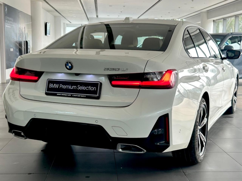 BMW 3 Series Gran Limousine 330Li M Sport