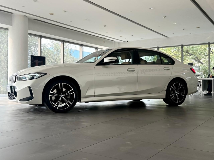 BMW 3 Series Gran Limousine 330Li M Sport