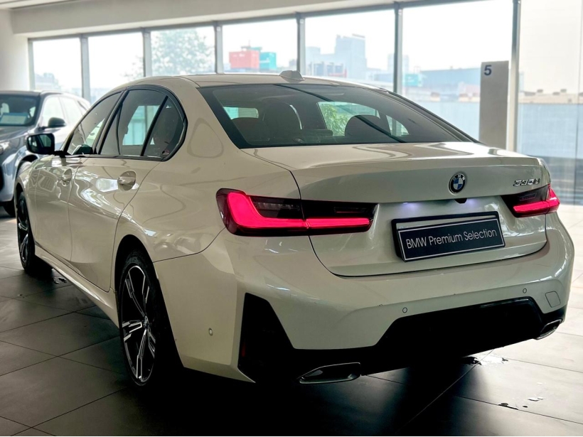 BMW 3 Series Gran Limousine 330Li M Sport