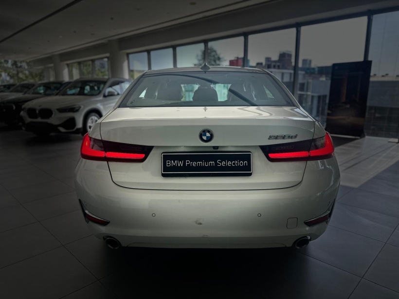 BMW 3 Series 320d Luxury Line