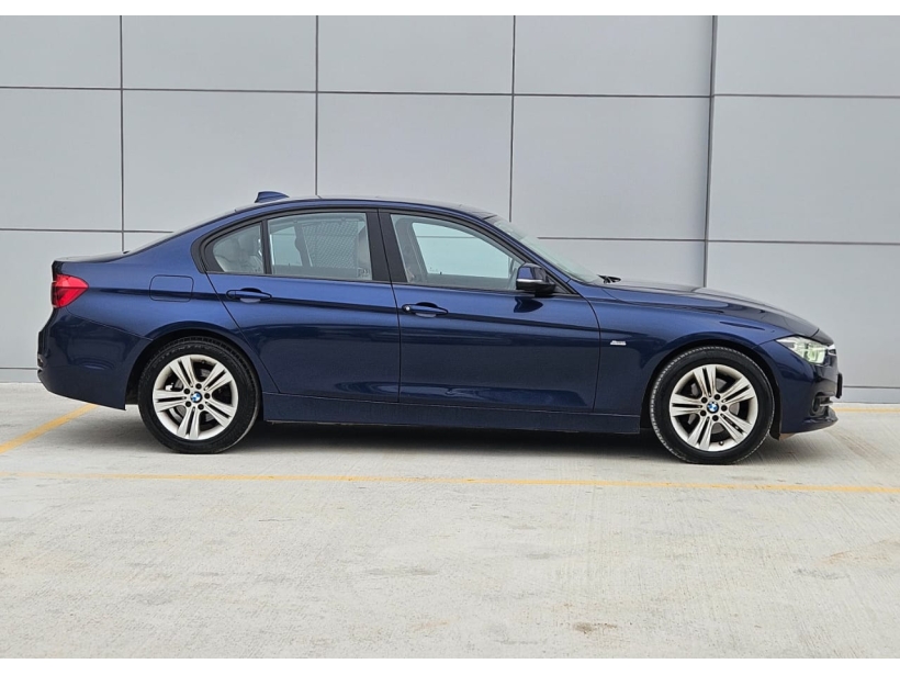 BMW 3 Series 320d Luxury Line F30