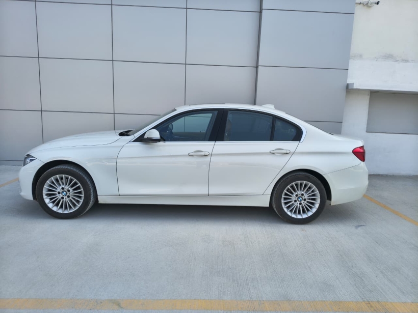 BMW 3 Series 320d Luxury Line F30