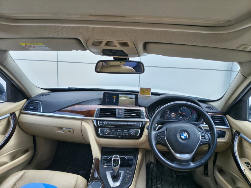 BMW 3 Series 320d Luxury Line F30