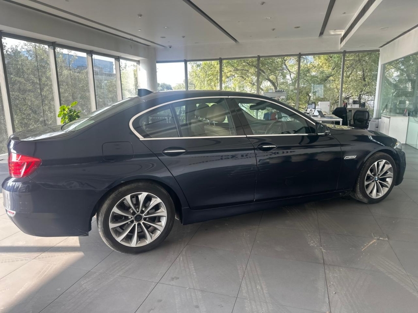 BMW 5 Series 520i