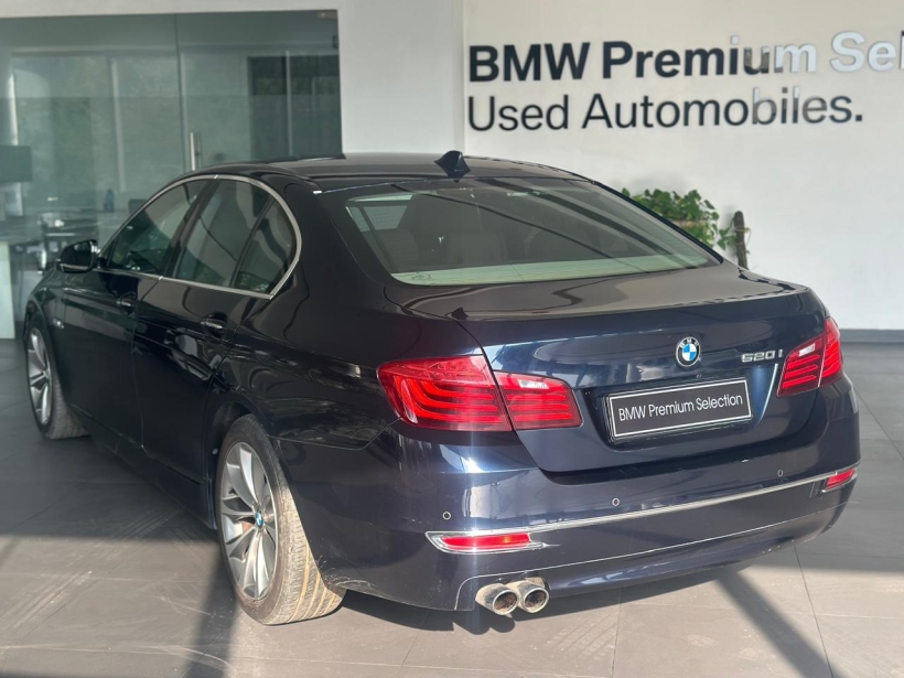 BMW 5 Series 520i
