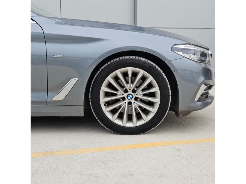 BMW 5 Series 520d Luxury Line