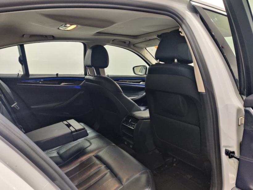 BMW 5 Series 530i Sport Line