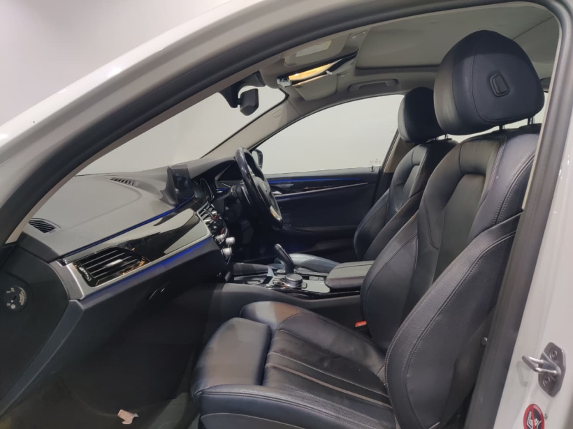BMW 5 Series 530i Sport Line
