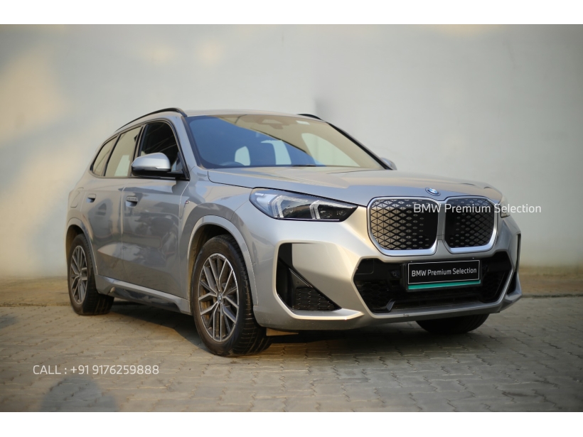 BMW iX1 xDrive30