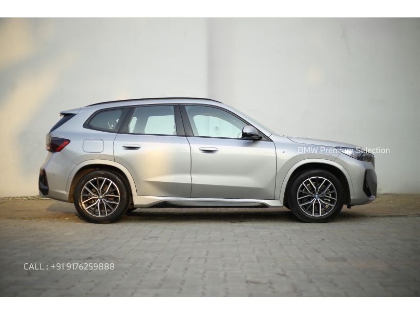 BMW iX1 xDrive30