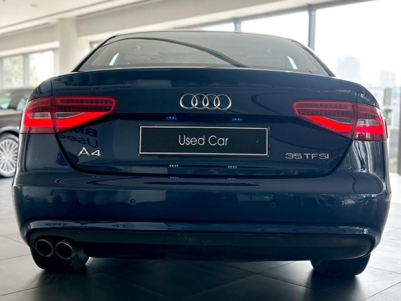 Audi A4 35 TFSI Premium Sunroof