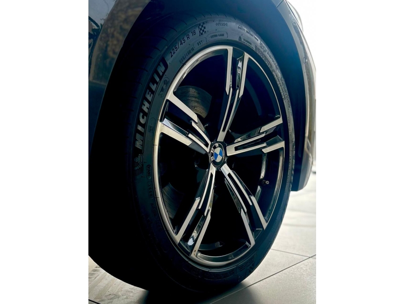 BMW 3 Series Gran Limousine 330Li M Sport