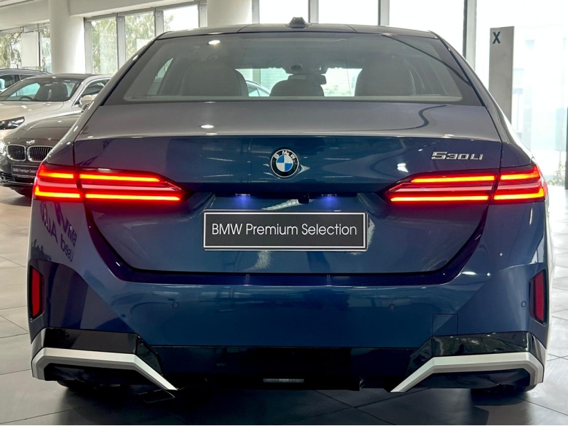 BMW 5 Series 530Li M Sport LWB