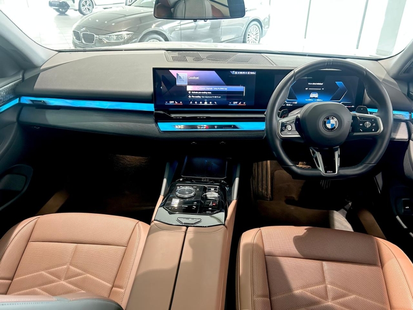 BMW 5 Series 530Li M Sport LWB
