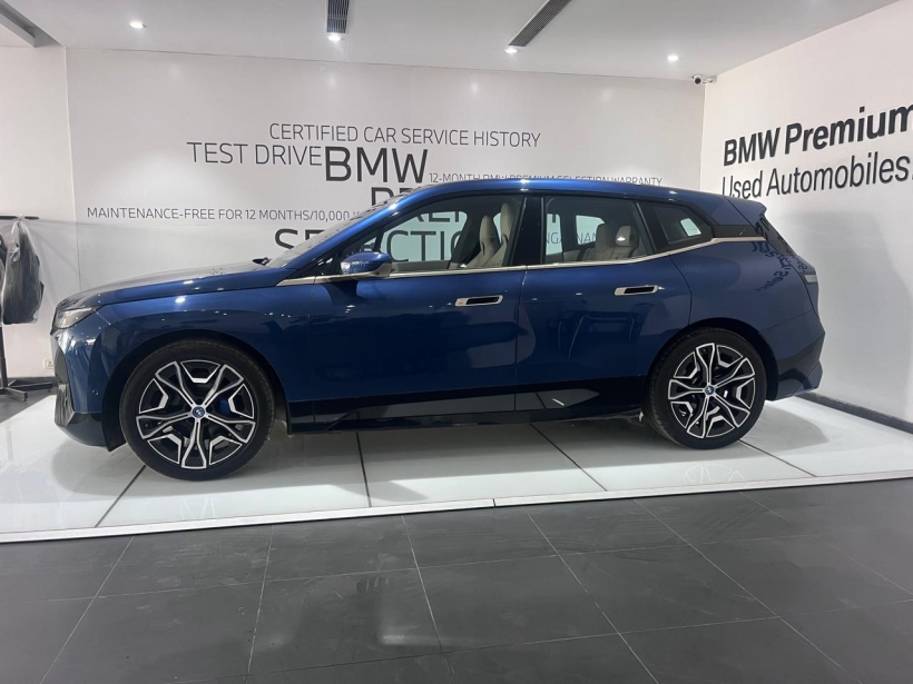 BMW iX xDrive50