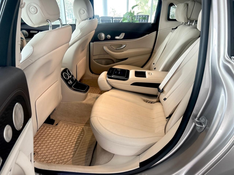 Mercedes Benz E Class E 200 Exclusive