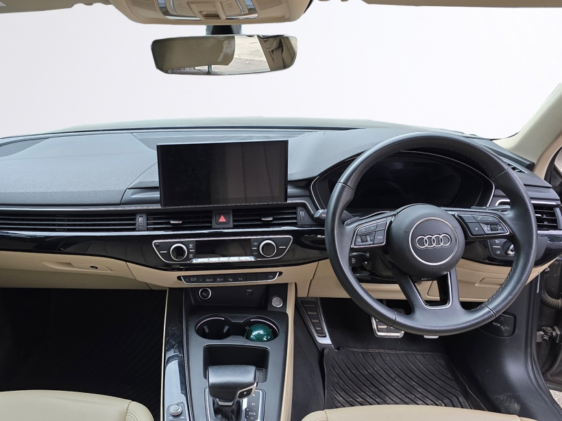 Audi A4 40 TFSI Technology