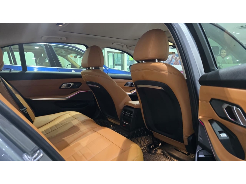 BMW 3 Series Gran Limousine 330Li M Sport