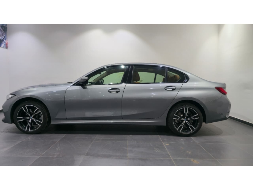 BMW 3 Series Gran Limousine 330Li M Sport