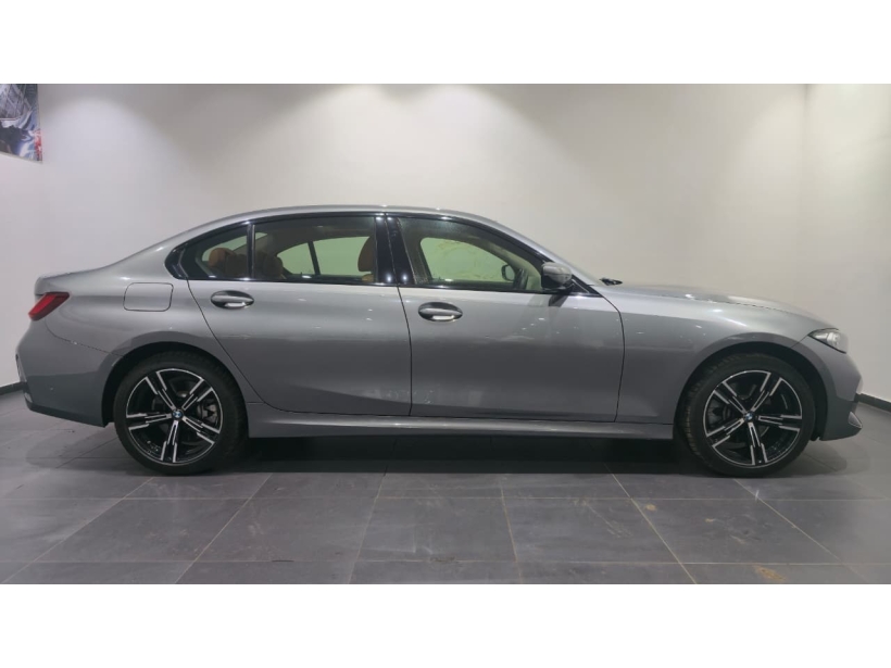 BMW 3 Series Gran Limousine 330Li M Sport
