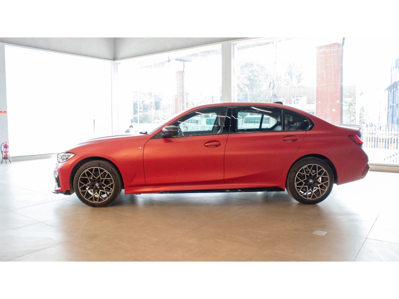 BMW 3 Series 330Li M Sport