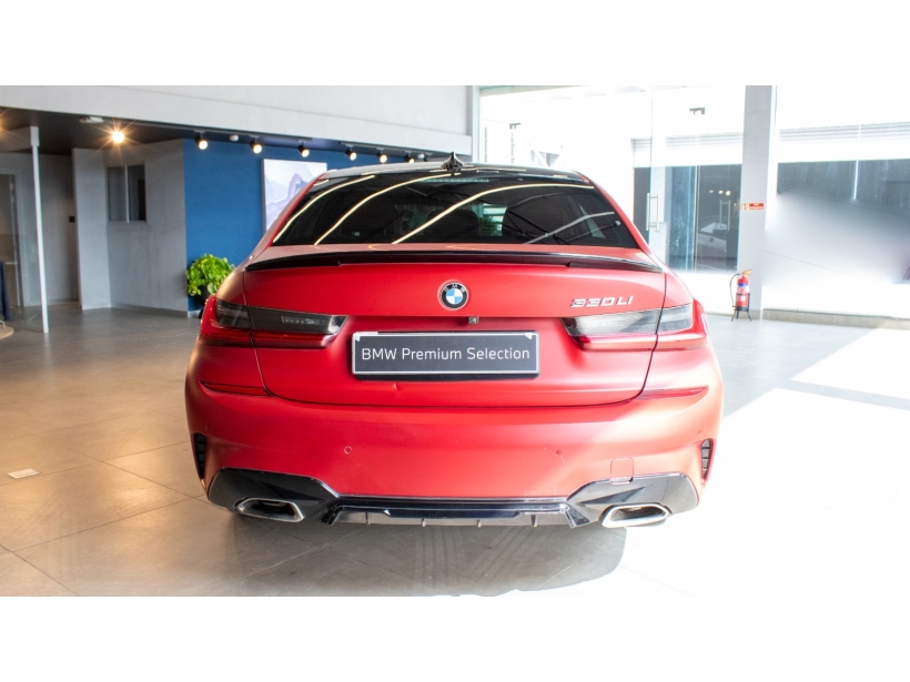 BMW 3 Series 330Li M Sport