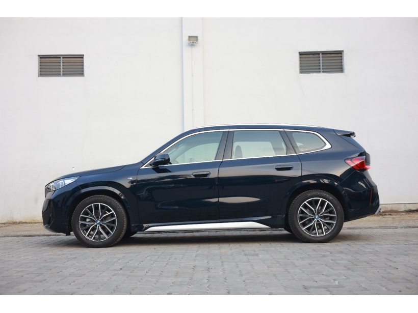 BMW iX1 eDrive20L M Sport