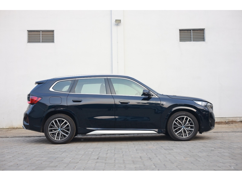 BMW iX1 eDrive20L M Sport