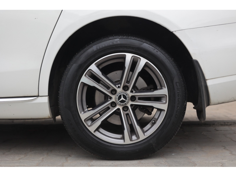 Mercedes Benz E Class E 220 d