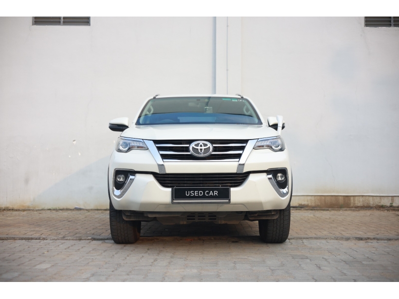Toyota Fortuner 4X2 AT 2.8 Diesel