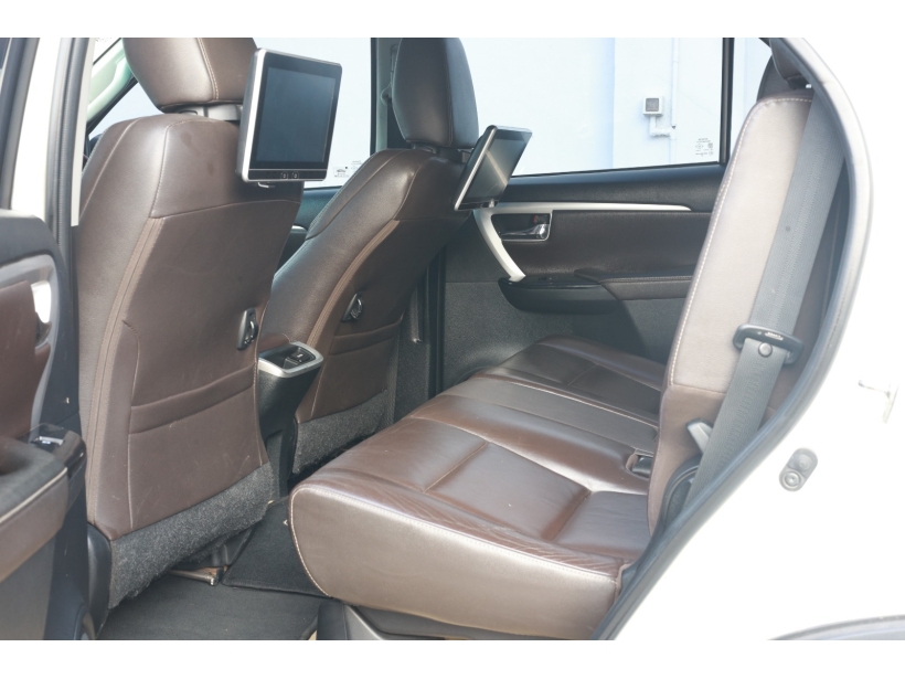 Toyota Fortuner 4X2 AT 2.8 Diesel