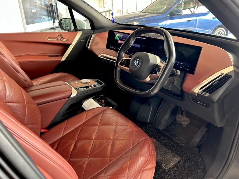 BMW iX xDrive40