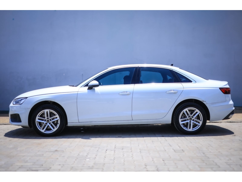 Audi A4 40 TFSI Premium Plus