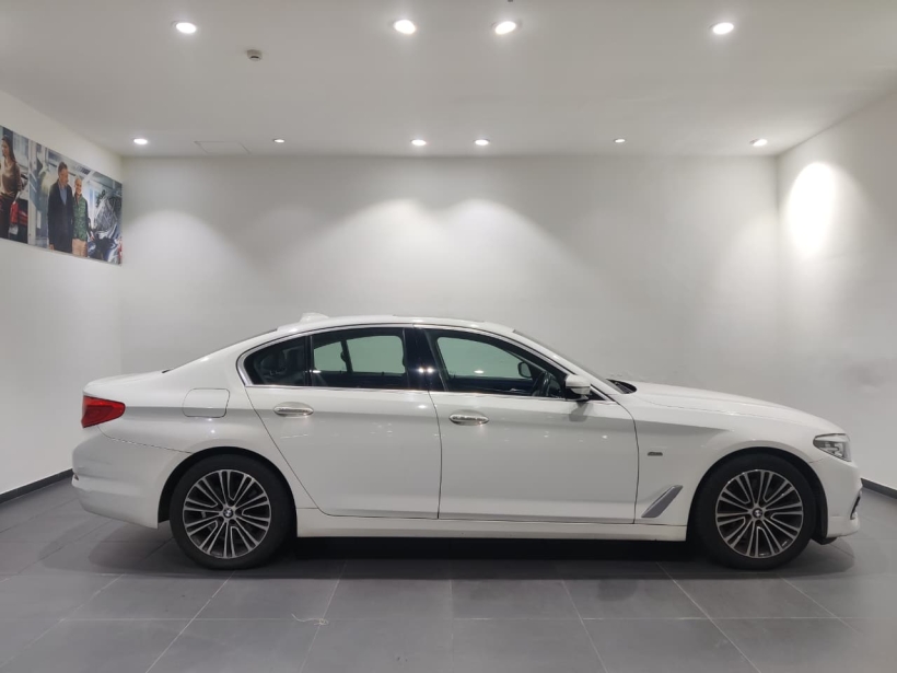BMW 5 Series 530i Sport Line