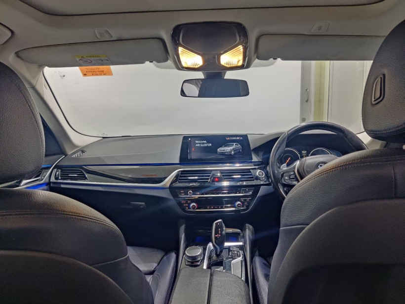 BMW 5 Series 530i Sport Line