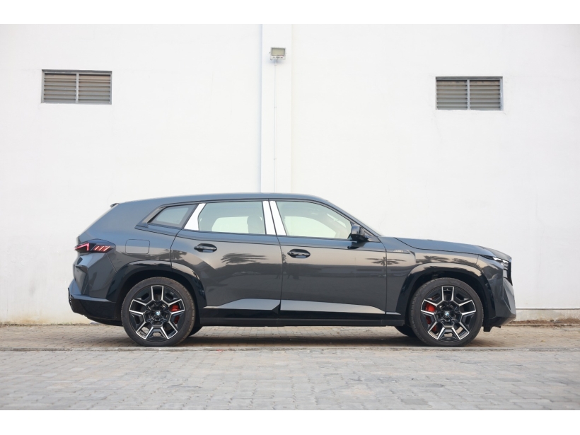 BMW XM Plug-in Hybrid