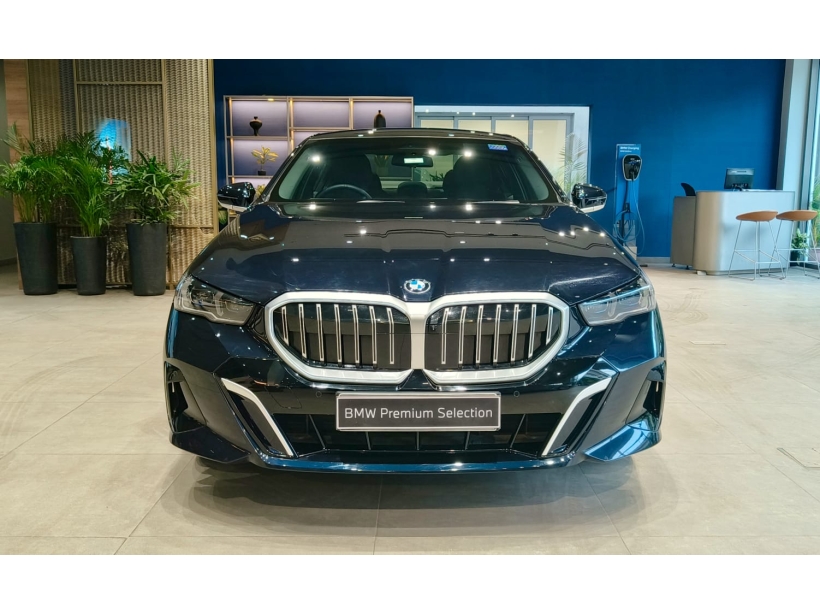 BMW 5 Series 530Li M Sport LWB