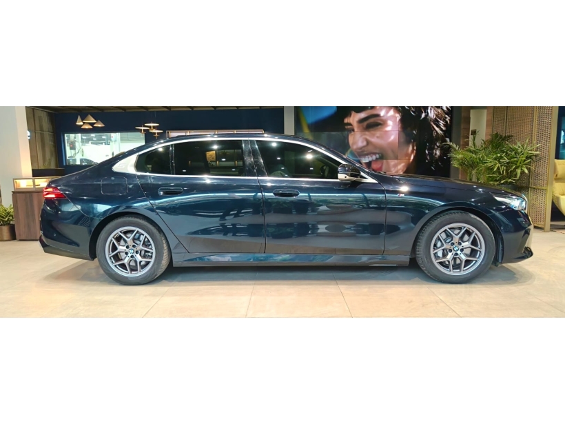 BMW 5 Series 530Li M Sport LWB