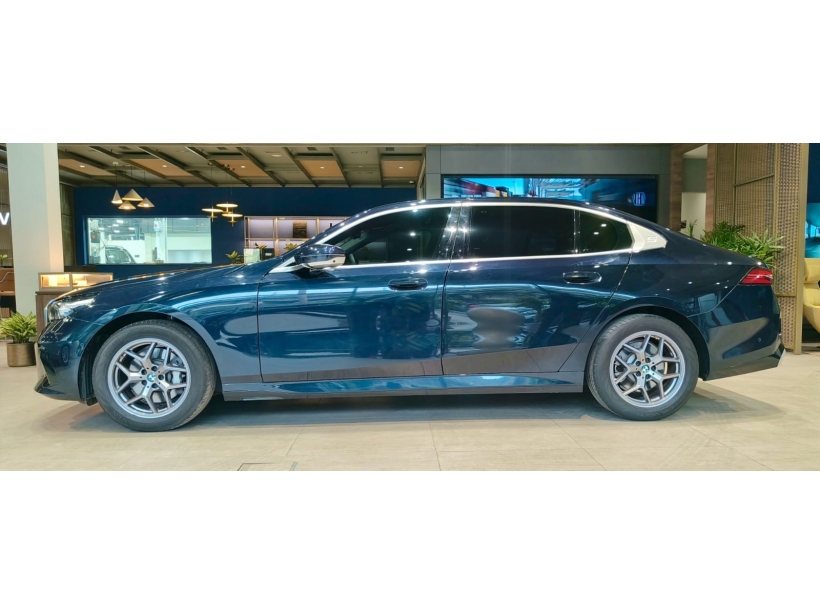 BMW 5 Series 530Li M Sport LWB