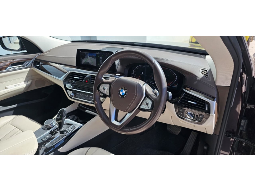 BMW 6 Series GT 630i Luxury Line