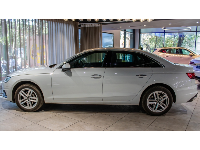 Audi A4 1.8 TFSI Technology Pack