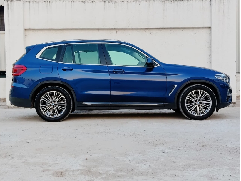 BMW X3 xDrive30i Luxury Line