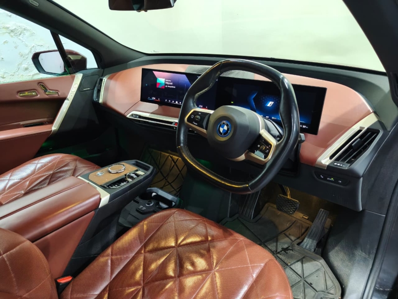 BMW iX xDrive40