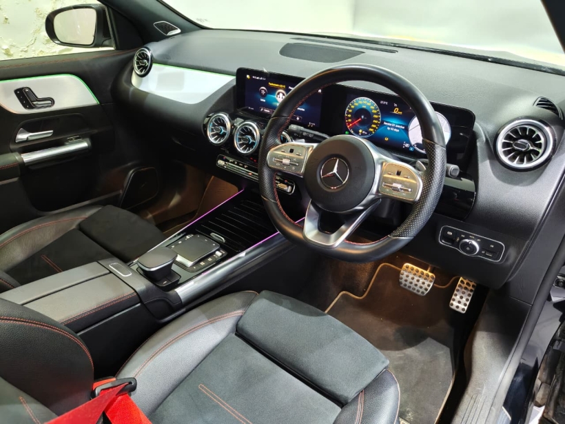 Mercedes Benz AMG GLA35 4MATIC
