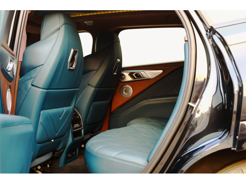 BMW XM Plug-in Hybrid