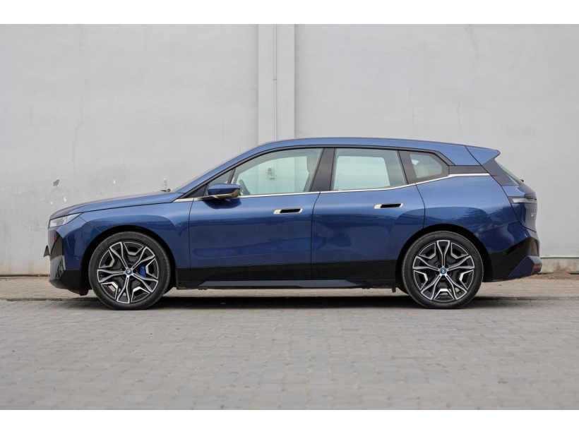 BMW iX xDrive50