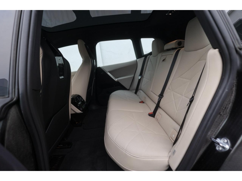 BMW iX xDrive50