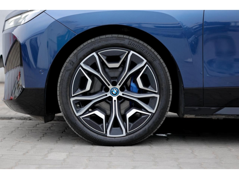 BMW iX xDrive50