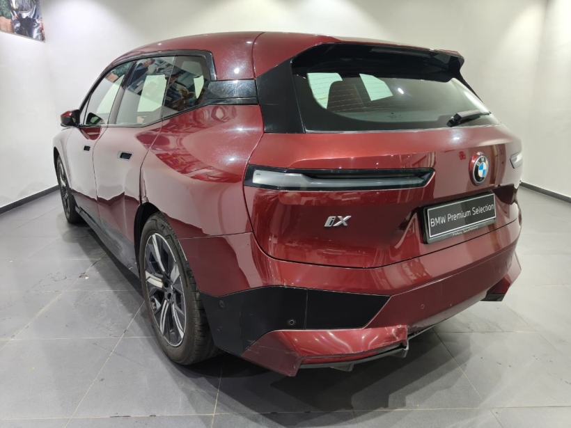 BMW iX xDrive40
